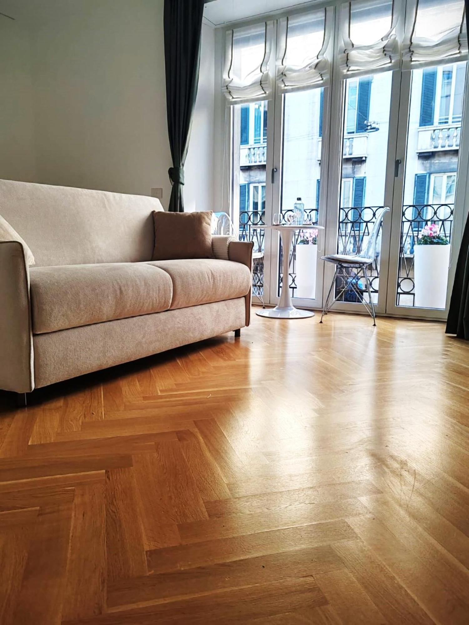 B And G San Babila- Luxury In The Heart Of Milano - Design District Hotel Buitenkant foto
